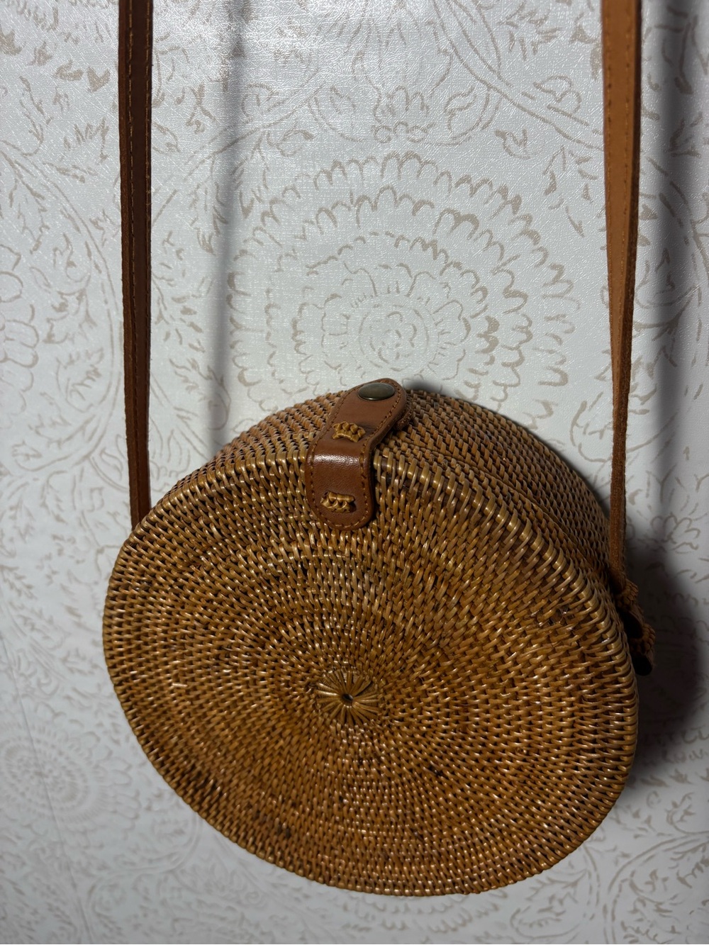 Round Rattan summer purse vintage